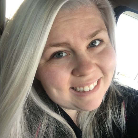 Meet your Posher, Kimberly - Picture 1 of 1